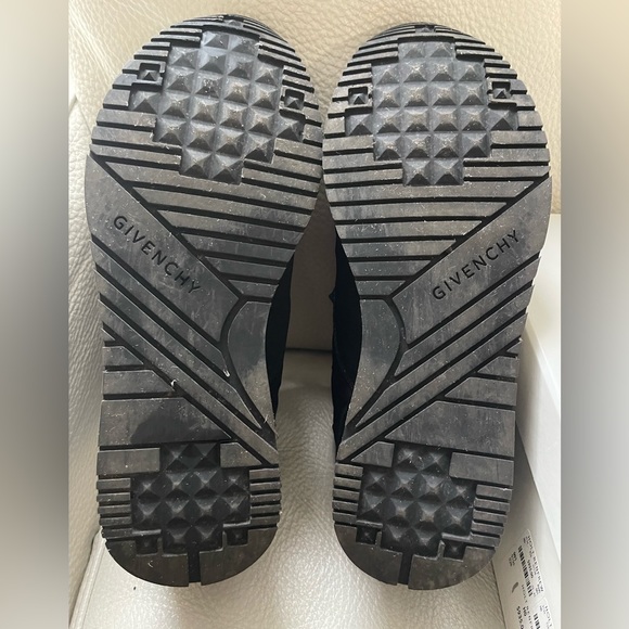 Givenchy Active Runner Black/White E41 (US8)Men - Picture 11 of 11